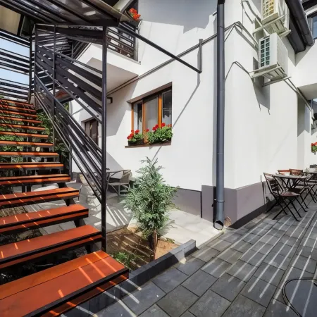 Ben Apartments