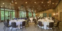 Williamsburg Woodlands Hotel & Suites, an Official Colonial Williamsburg Hotel - breakfast