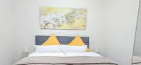 FeWo Urban Gotha - Apartment Orangerie - Am Schlosspark- Parken an der der Tür- Barrierefrei, 900 Meter zum Bahnhof - Wallbox - 3-Sterne