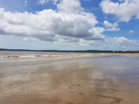Hoopers Sandy Beach Guest Rooms - Beach