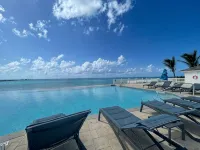 New! Beautiful "Bahamas Sunset" Ocean View! Walk to Pool/Casino! Private Beach - Kolam Renang