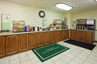 Country Inn & Suites by Radisson Bismarck Waterpark - breakfast