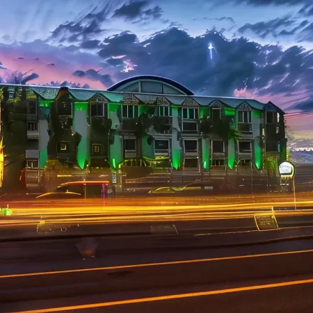 Cairns Sheridan Hotel Hotels in Cairns North