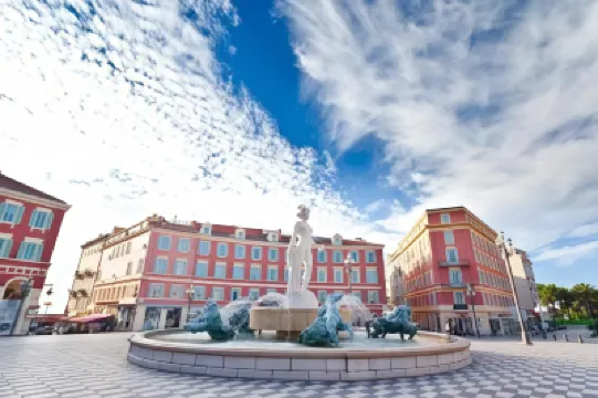 อะซูร์ ซิตี้โฮม โรงแรมในนีซวอเตอร์ฟรอนต์