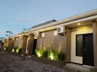 RedDoorz Syariah Plus near Banyuwangi Airport Hotel dekat Wisata gathak temuguruh