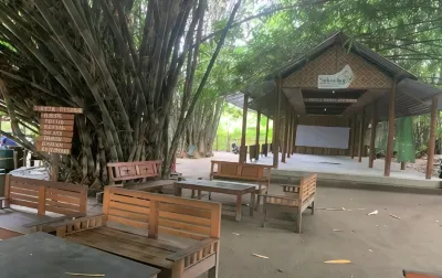 Pasar Kebon Empring Camping Ground Hotel di Srimulyo