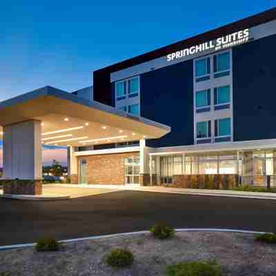 SpringHill Suites Holland Hotel Exterior