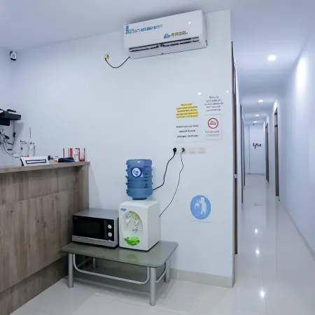 Amethyst Cengkareng Syariah Отели рядом с достопримечательностью «Мол Таман Палем»