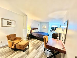 Bayou Inn & Suites