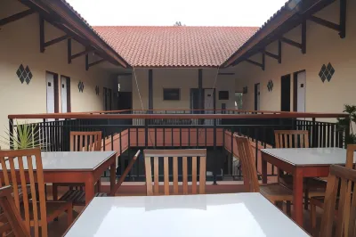 Hotel Hikmat Indah Hotels in Kayuambon