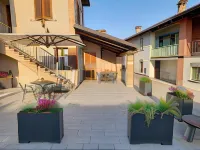 Agriturismo I Grappoli Hotels in Serralunga d'Alba