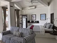 Stunning Luxury 1Br Villa Suite with Amazing Bay & Ocean Views Hotel in zona Chinandonan Island Resort and Dive Center