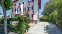 Hotel les Goelands Отели в г. Сен-Жан-де-Люз