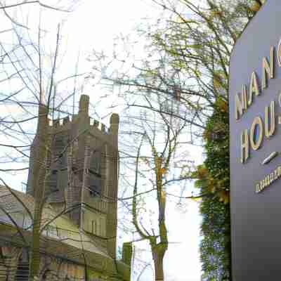 Manor House Lindley Hotel Exterior