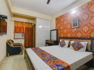 FabHotel Maadhavam Residence