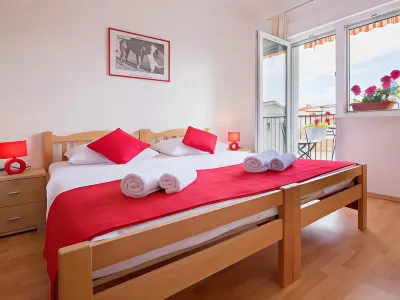 Cozy Apartment Iskra Hotels in Solin