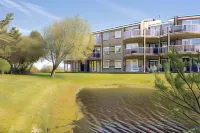 Apartment in Julianadorp Near the Beach Hotels near Wandelstartpunt De Zandloper