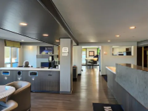 Super 8 by Wyndham Lethbridge Hoteles en Lethbridge