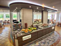 Luna Beach Hotel - All Inclusive - sarapan