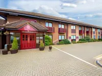 Peartree Lodge Waterside Hotels in Milton Keynes