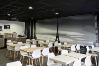 Tulip Inn Massy Palaiseau Residence Hotels in Saulx-les-Chartreux