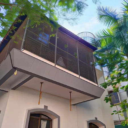 Hostel Lifespace- Twin Bungalow with Pods, Bunks, Private Rooms, CoWork & Cafe
