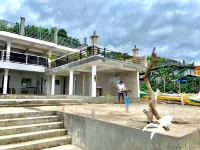 PamAnilao and Padoy's Dive Camp Hotels near 7 Eleven Anilao Port