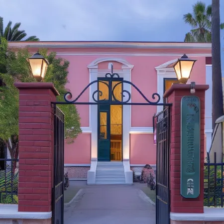 Nafsimedon Hotel
