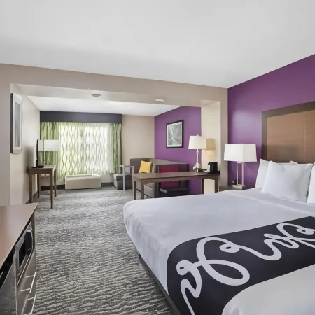 La Quinta Inn & Suites by Wyndham Visalia/Sequoia Gateway