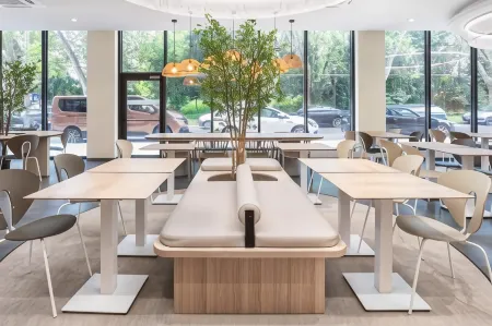 B&B HOTEL Lisboa Montijo Отели рядом с достопримечательностью «Freeport Fashion Outlet»