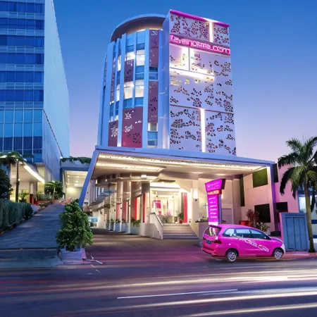 Favehotel Madiun Отели в г. Мадиун