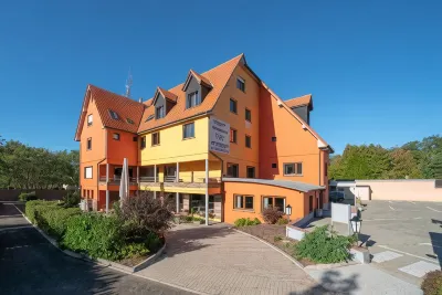 Hôtel le Verger de Bischwiller Hotel dekat Stade des Pins