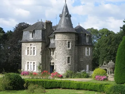 Chambres d'hôtes Manoir Ker-Huella Hotels in Morlaix