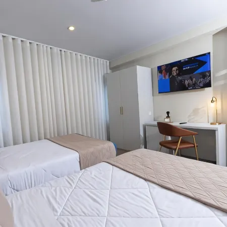 Hotel America