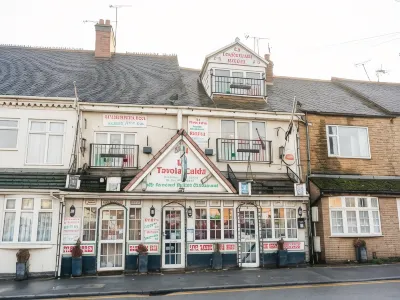 La Tavola Calda Hotel Hotels near Specsavers Opticians - Atherstone