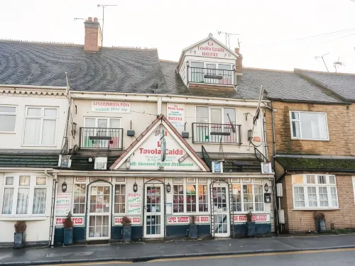 لا تافولا كالدا هوتل فنادق في نونيتون