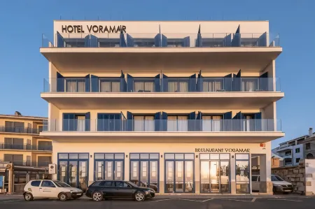Hotel Voramar Отели рядом с достопримечательностью «Alfolí Museu de L'Escala»