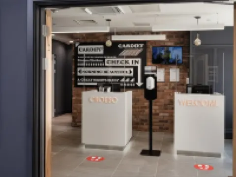 イージーホテル カーディフ カーディフのホテル