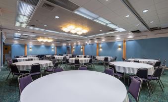 Howard Johnson by Wyndham Salem Hotel & Conference Center