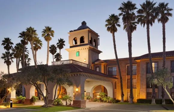 隆波克中海岸希爾頓安泊酒店