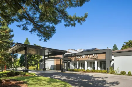 Courtyard Portland Beaverton Отели в г. Роли Хилс