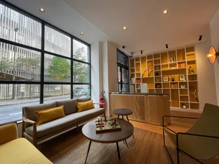 Parici Hôtel Boulogne Billancourt Отели рядом с достопримечательностью «Albert-Kahn Museum»