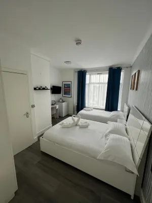 Diana Hotel Hotels in Brent