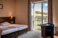 Dosłońce Resort Wellnes & Farm Hotel di Miechow County