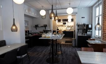 Livin Station Hotel