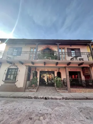 Hotel Plaza Yat Balam Hotels in Copán