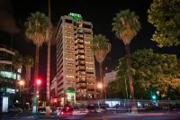 Hotel Diplomat Hotels near Palacio Portales