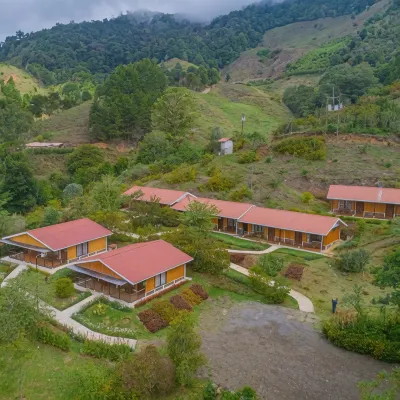 Hotel de Montaña Suria