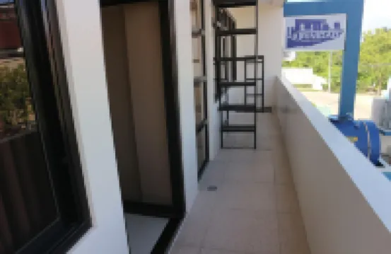 拉特里尼達旅館