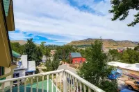 Best Location in Golden Artistic Magical Setting - 4-Star